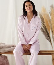 Pyjama long en satin pour femmes
