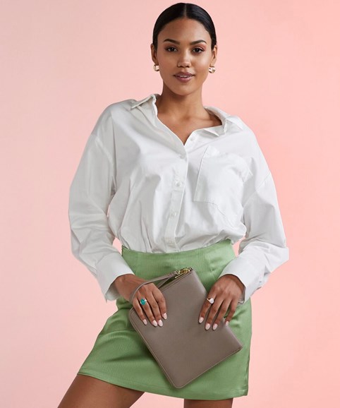 Boutique travel/tech organiser